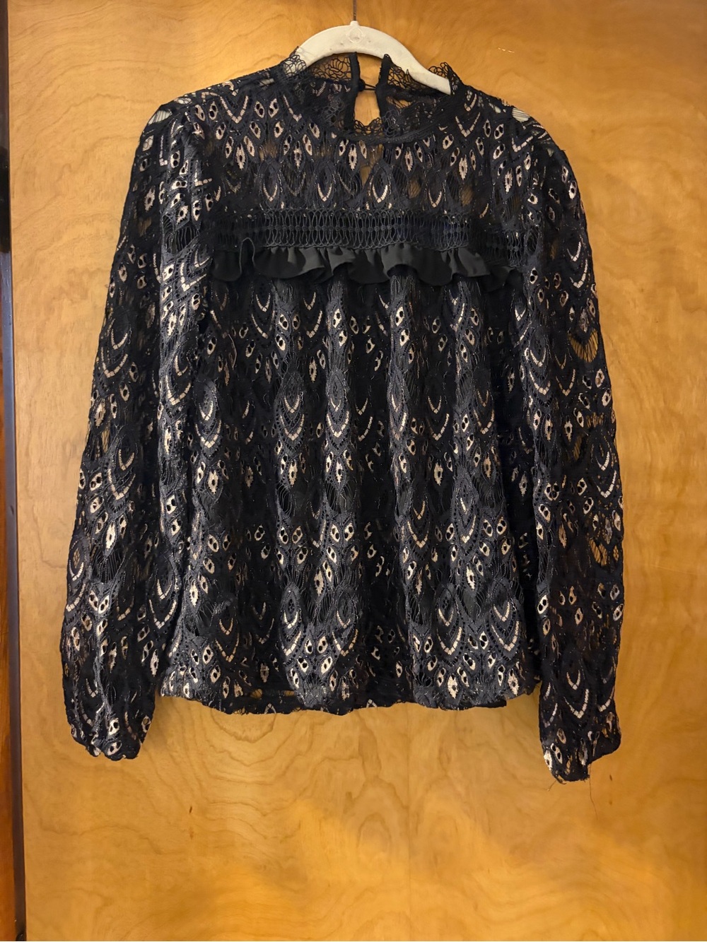 Women's Black Lace Long-Sleeve Peasant Top